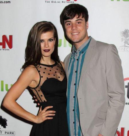 Kelley Missal com seu namorado Tyler Scharnikow