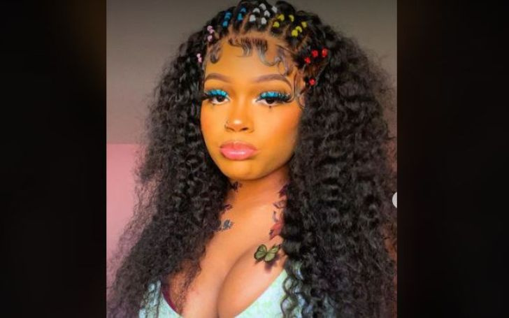   Dentro la vita di Emily Ears: biografia, carriera, relazioni e altro