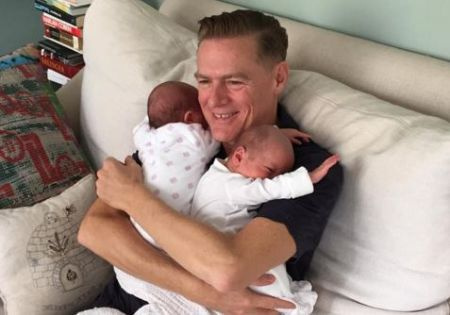 Alicia Grimaldi tem duas filhas com seu futuro marido Bryan Adams