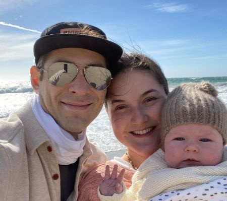   Documental de 2015 El director de Fandom Andrew Aronow, su esposa y Haley Baldwin's sister, Alaia Baldwin, and their daughter.
