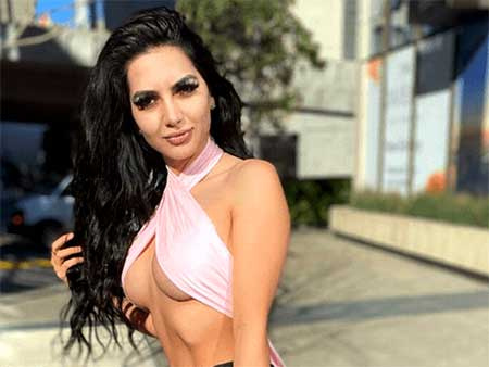   Arna Kimiai è stata arrestata dopo aver rubato l'identità di una donna per frode