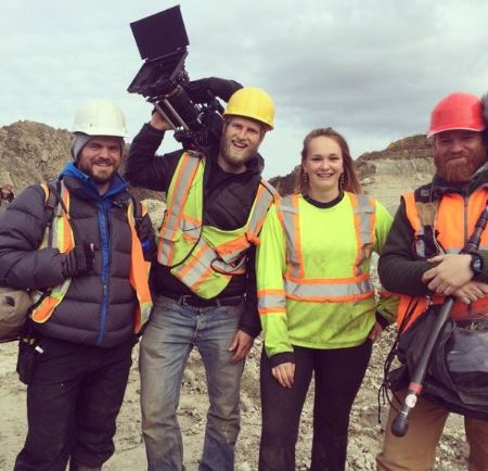 Remolachas con el equipo de filmación de Gold Rush