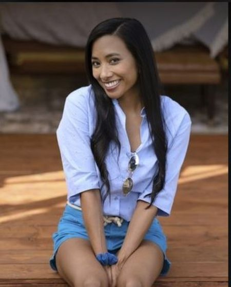Donna Benedicto, uma atriz canadense conhecida por aparecer em filmes da Hallmark.