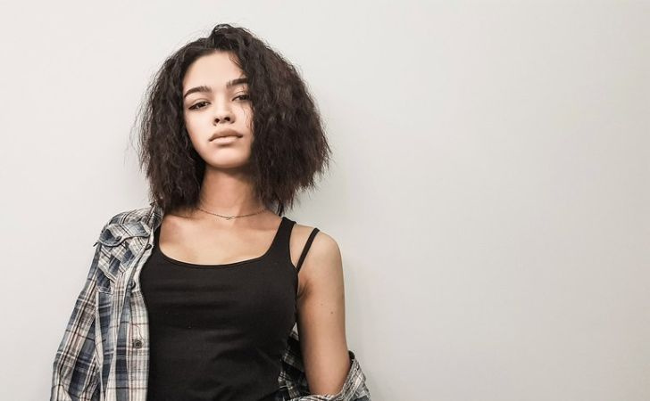   A cantora e compositora americana Sabi: sua carreira, namorado e mais