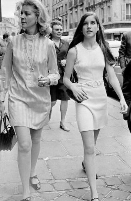   La actriz de Big Sleep Lauren Bacall con su hija adolescente, Leslie.