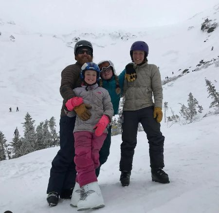   Chase Morrill con sua moglie Sarah Morrill e i bambini