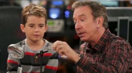   Flynn spielt Boyd Baxter, Mike Baxter's grandson on The Last Man Standing