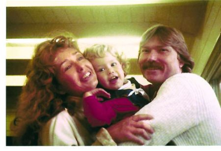   Jacqueline Carlin mit ihrem Sohn und ihrem dritten Ehemann