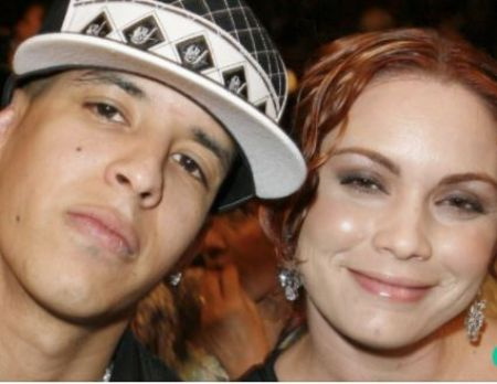 Mirredyss Gonzalez com o marido, Daddy Yankee, com quem compartilha três filhos.