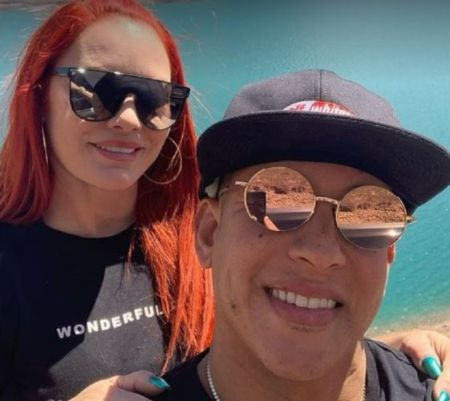 Daddy Yankee com sua esposa CEO, Mirredyss Gonzalez