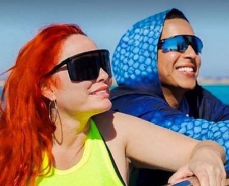 Mirredyss Gonzalez, a esposa de Daddy Yankee, não't appear on award show with her husband.