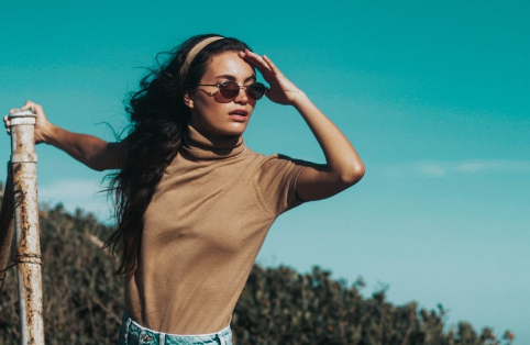   Britt Coelho è un'agente immobiliare di successo