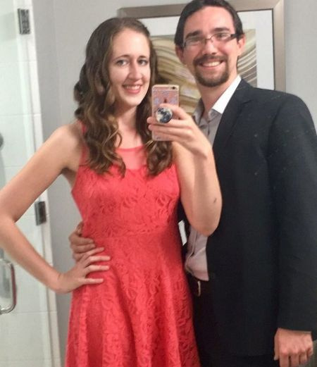dakota y su novia marissa
