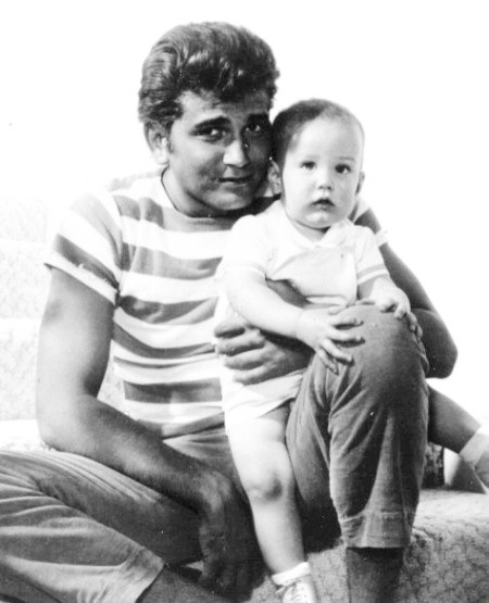Josh Fraser Landon tiene actualmente poco más de 60 años.