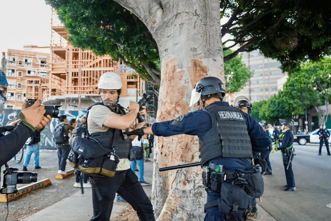 Quand votre reporter local a besoin de la même protection qu’un correspondant de guerre