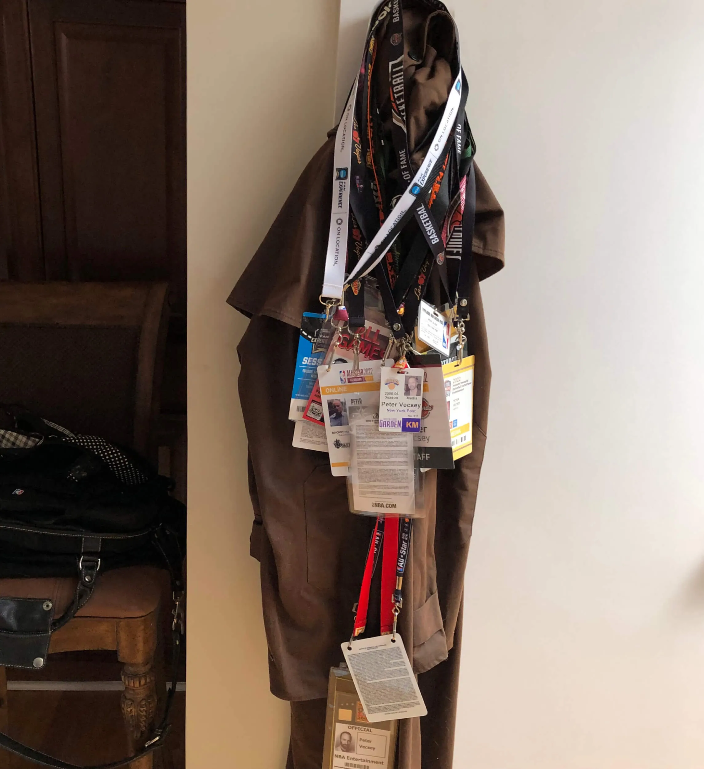 Por que Peter Vecsey está passando o quarto período no banco' width='2289' height='2500' title=