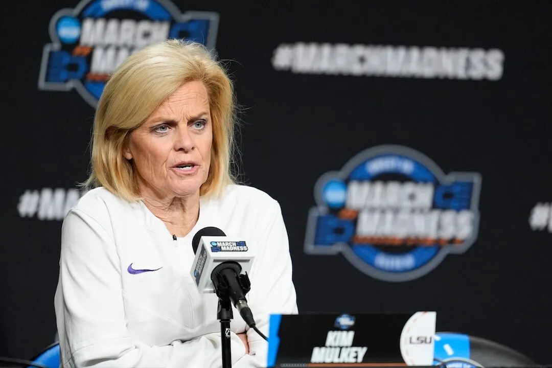 Kim Mulkey a tough coach overreacts to a critical profile' decoding='async' fetchpriority='high