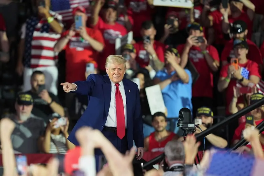 Opinião | O presidente Donald Trump e Jeff Bezos se separam e depois fazem as pazes