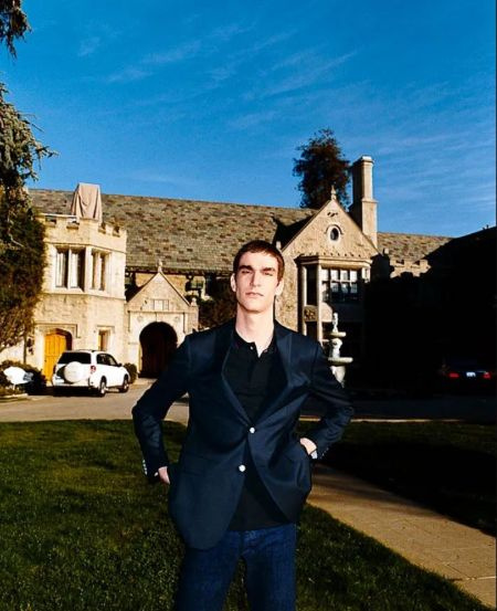Marston Hefner creció en la mansión Playboy