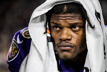 La petite amie de Lamar Jackson est Jamie Taylor.