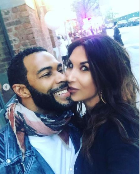 Jennifer Pfaucht e marido Omari se casaram em 2012