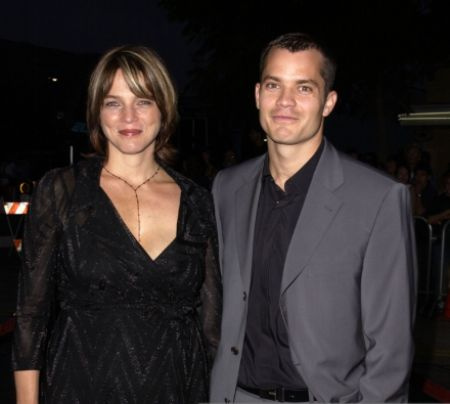 Timothy Olyphant con su esposa Alexis Knief