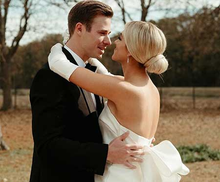 A atriz Sadie Robertson se casou com Christian Huff em Louisiana em novembro de 2019