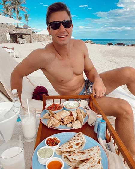 Sadie Robertson's husband Christian Huff enjoyed quesadillas and chips and salsa on the beach during their honeymoon