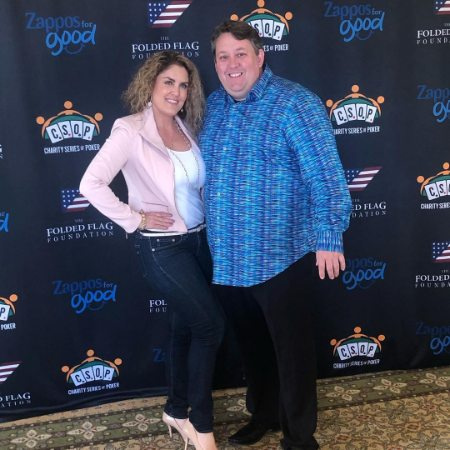 Casey Nezhoda es una mujer casada. ¿Quién es su marido?