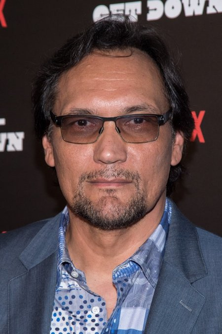 Jimmy Smits aux arrivées pour la première de GET DOWN sur NETFLIX, Lehman Center for the Performing Arts, Bronx, NY, le 11 août 2016. Photo par : Steven Ferdman/Everett Collection