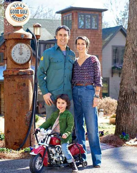 Mike Wolfe e sua esposa Jodi Faeth se conheceram 18 anos antes do casamento