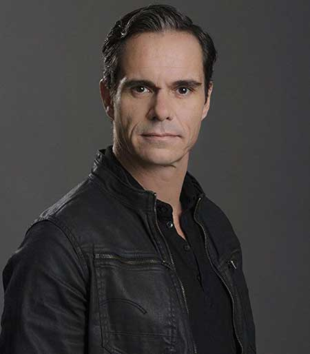 El actor mexicano-estadounidense Tony Dalton