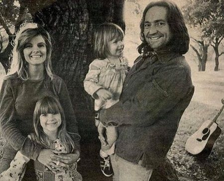 Paula com sua família.
