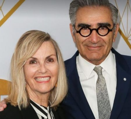 La escritora de espectáculos nacida en Canadá, Deborah Divine, con su marido, el actor Eugene Levy.