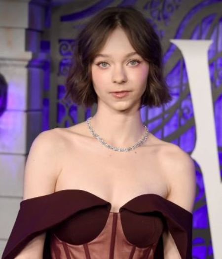 Atriz de 20 anos Emma Myers no Premier de quarta-feira