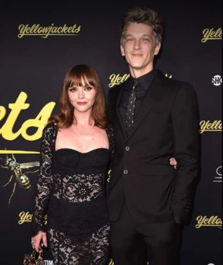 O cabeleireiro britânico Mark Hampton e sua esposa e atriz Christina Ricci
