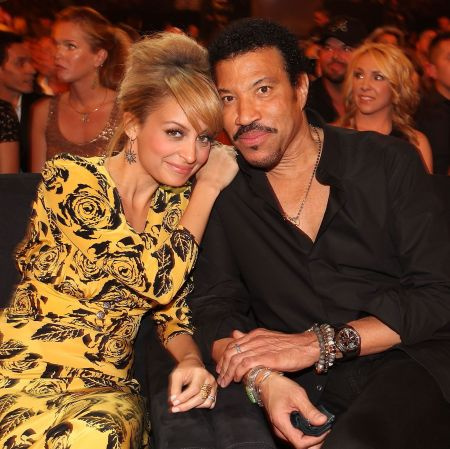   Lionel Richie adoptó a su hija Nicole Richie