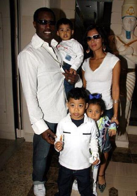   Marido e filhos de Nakyung Park.