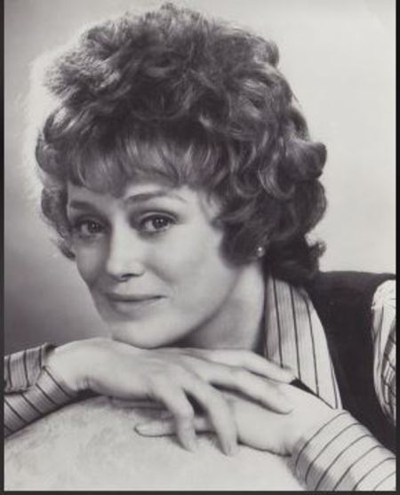   Im Februar 2019 Menschen berichtete in ihren letzten Momenten, dass Rue McClanahan ein starkes gerinnungshemmendes Medikament einnahm, um Blutgerinnsel zu verhindern.