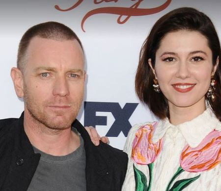 O pai de Anouk McGregor está atualmente em um relacionamento com a atriz Mary Elizabeth Winstead com um filho.