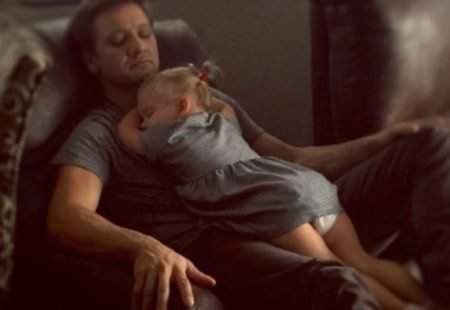 Ava Berlin Renner's father, Jeremy Renner accused his former ex, Sonni Pacheco of misusing their daughter's trust fund