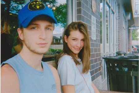 Drew Starkey com a suposta namorada Rachel Fox Marie.