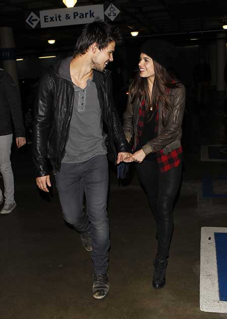   Taylor Lautner e sua ex-namorada Marie Avgeropoulos