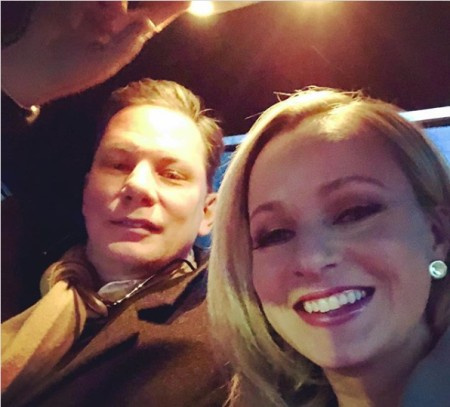   Sandra Smith e suo marito in un appuntamento notturno