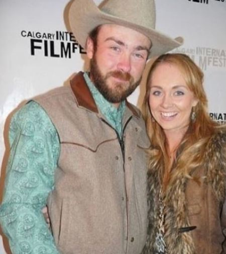   Shawn Turner y Amber Marshall se conocieron en una feria de caballos el 20 de marzo de 2010, en la feria CanAm All Breed Equine Trade Show en Londres, ON.