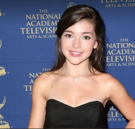 La actriz canadiense de 24 años Katie Douglas en los Emmy