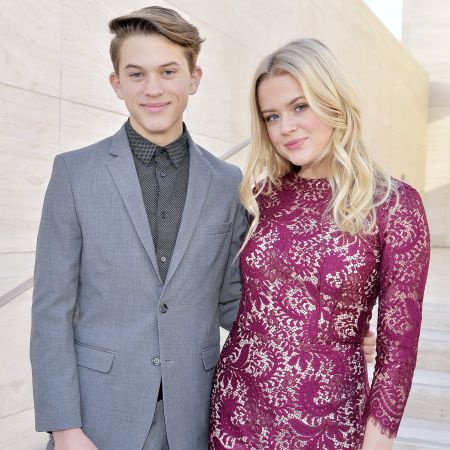 Kai Knapp irmãos Deacon e Ava Phillippe