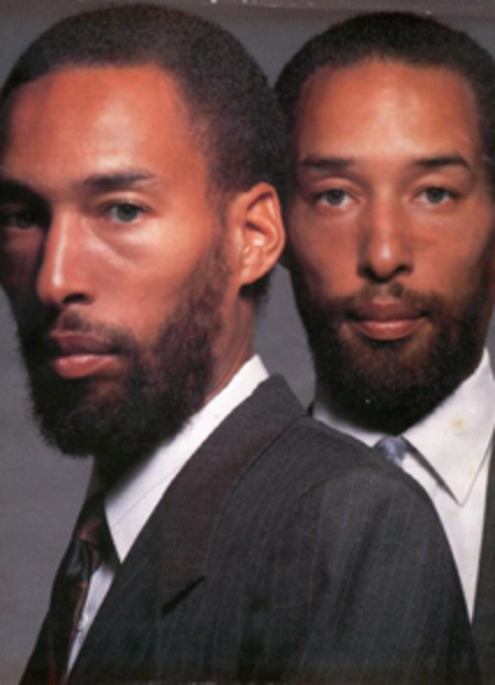   Paolo Mooney's son, Dwayne Mooney has a twin brother, Daryl Mooney