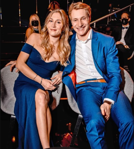 Marco Odermatt sort avec Stella Parpan