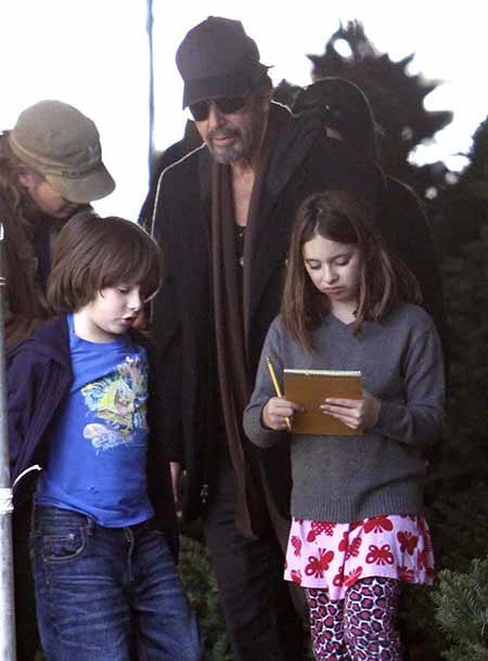   Al Pacino y sus hijos gemelos, el hijo Anton Pacino (izquierda) y la hija Olivia Rose (derecha)